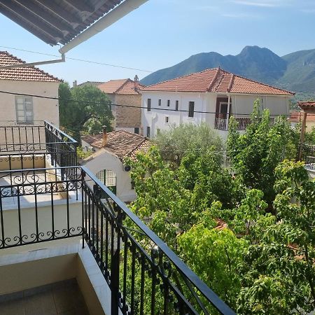 Apartment Theodoros Leonídion Екстериор снимка