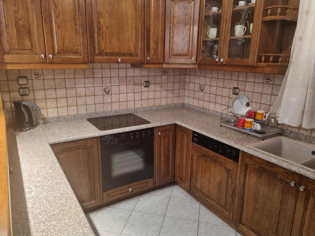 Apartment Theodoros Leonídion Екстериор снимка
