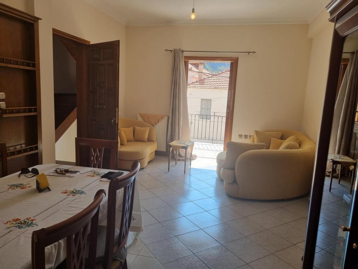 Apartment Theodoros Leonídion Екстериор снимка
