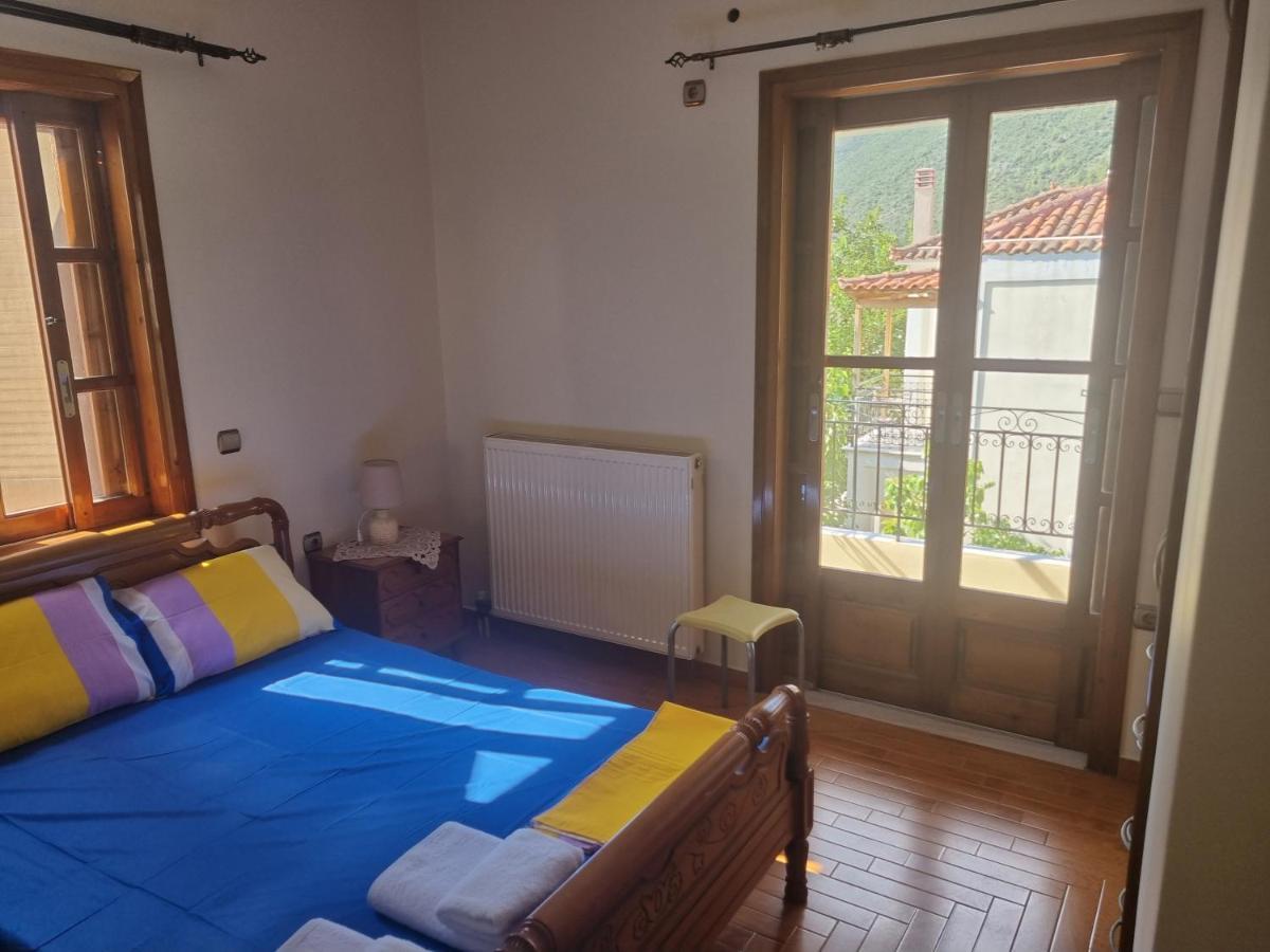 Apartment Theodoros Leonídion Екстериор снимка